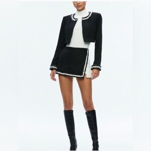 Alice + Olivia DARMA CROSSOVER SKORT Black and White Tweed Size 0 NWT